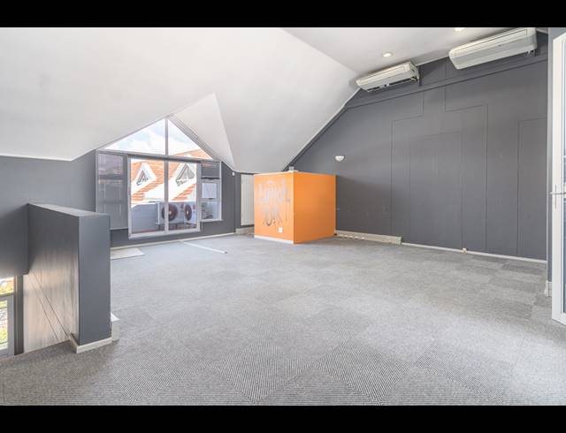 99M² OFFICE TO LET IN CENTURY CITY